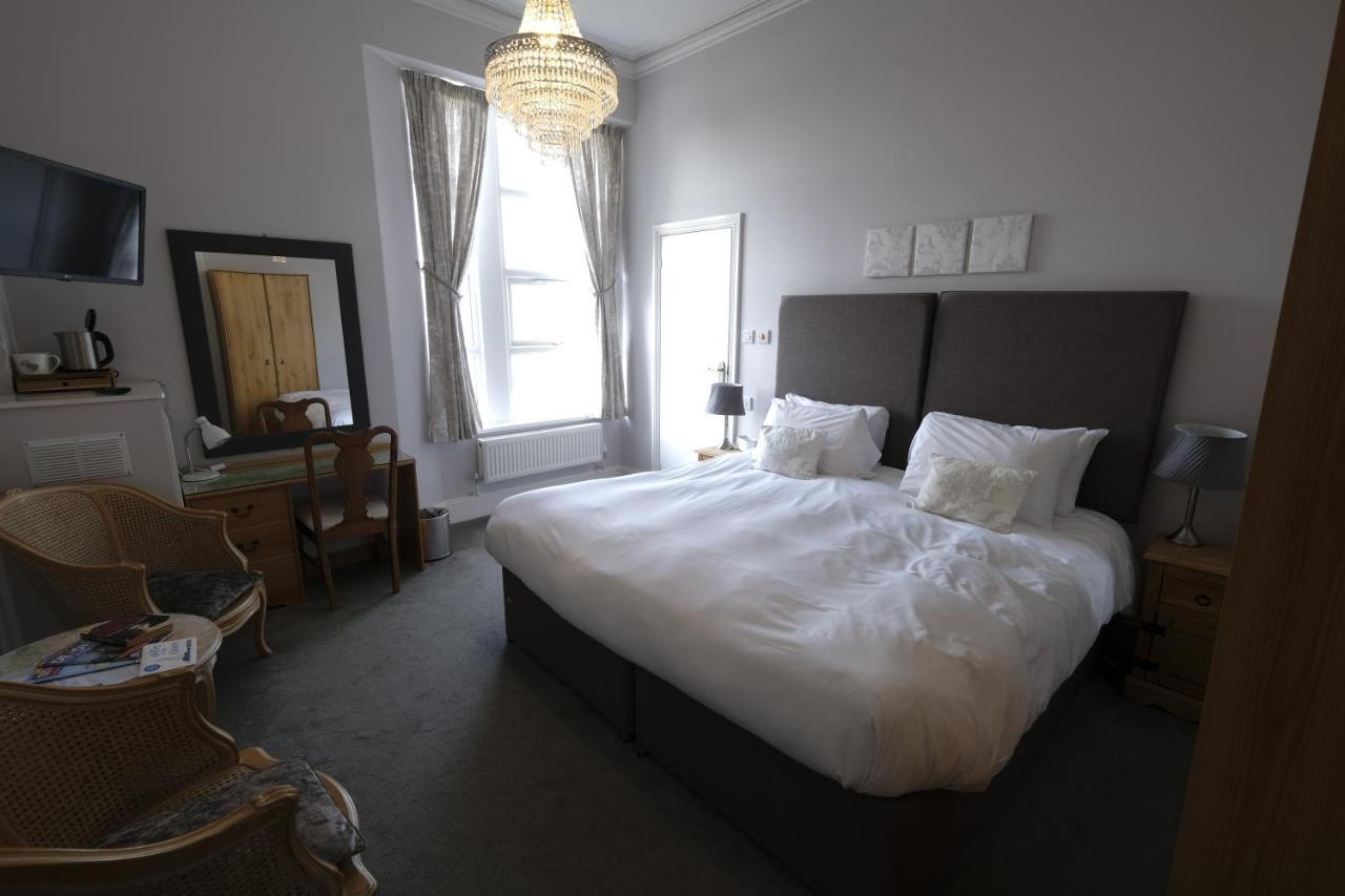 Heathcliff House B&B Exclusively For Adults Free Large Carpark Torquay Exterior foto