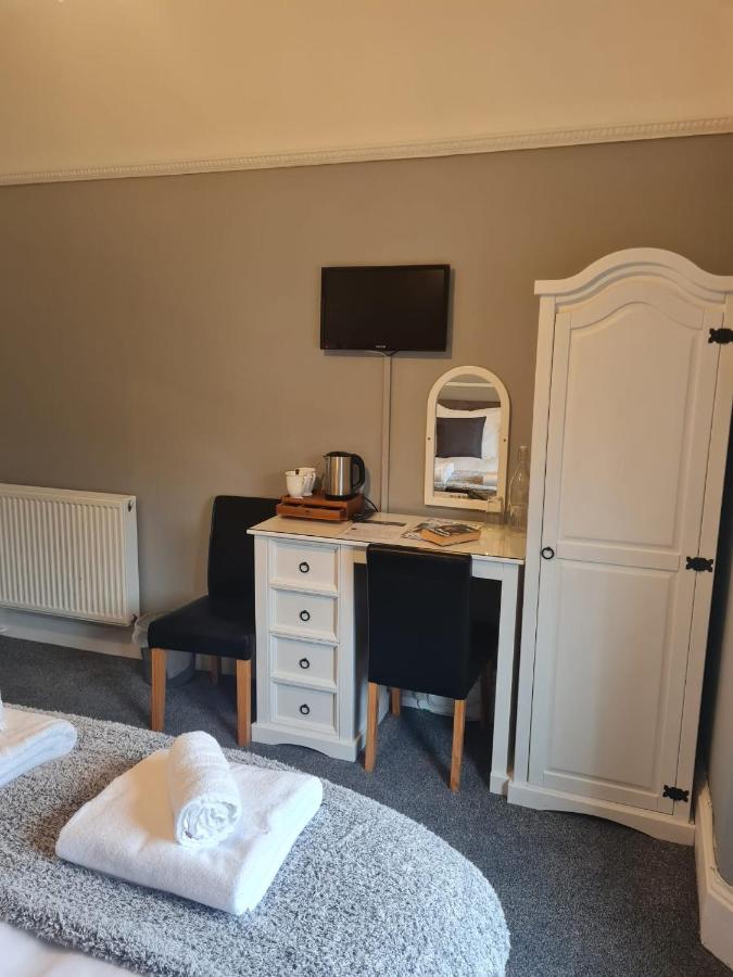 Heathcliff House B&B Exclusively For Adults Free Large Carpark Torquay Exterior foto